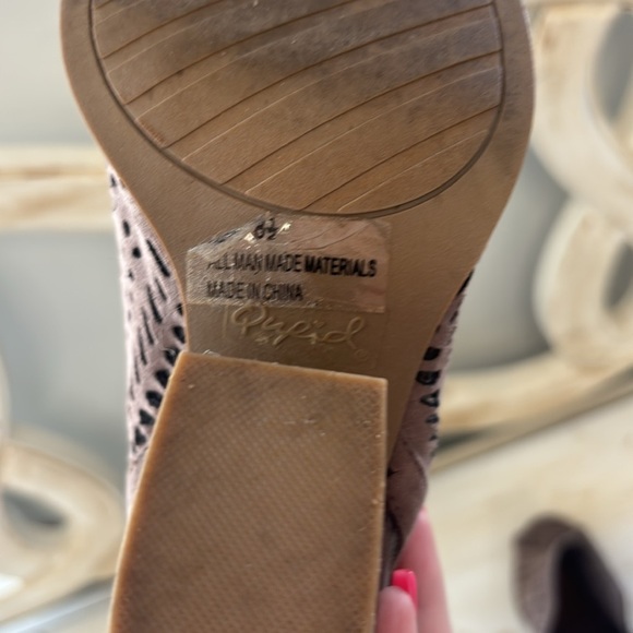 Brown Peep-Toe Block Heel Sandals Size 8 1/2 - Picture 6 of 6